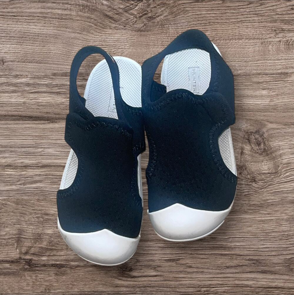 Black Hunter Sandals 7UK 24EU